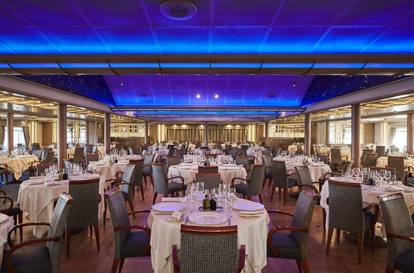 Silversea Cruises Silver Cloud The Restaurant 2 ©Silversea Cruises Ltd.jpg